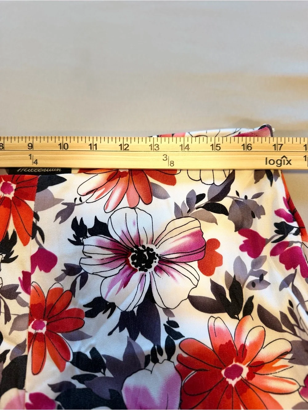 Floral Ankle Skinny Pants in White with Pink & Red Bloom